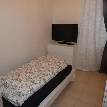 宾馆 瑞拉克斯酒店 2*