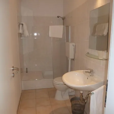 瑞拉克斯酒店 宾馆 奥芬巴赫