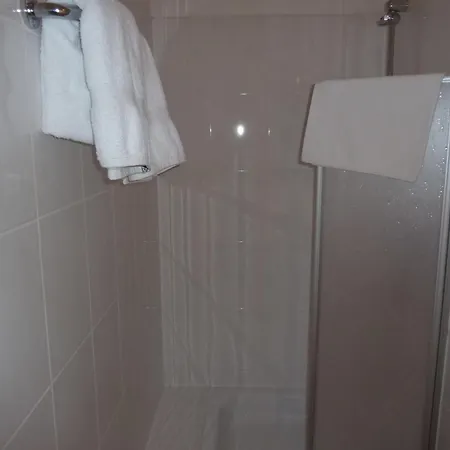 宾馆 瑞拉克斯酒店 奥芬巴赫