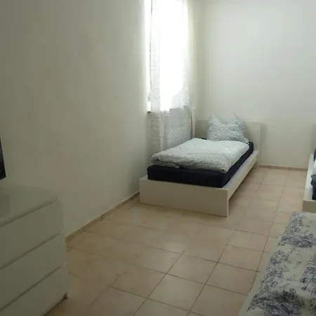 瑞拉克斯酒店 2*